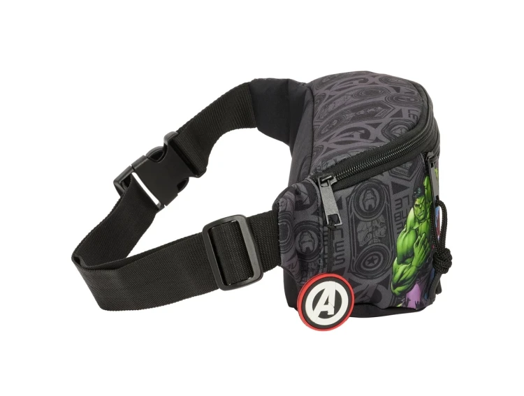 saszetka nerka czarna avengers pojemna (3).webp