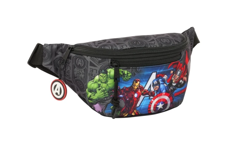 saszetka nerka czarna avengers pojemna (2).webp