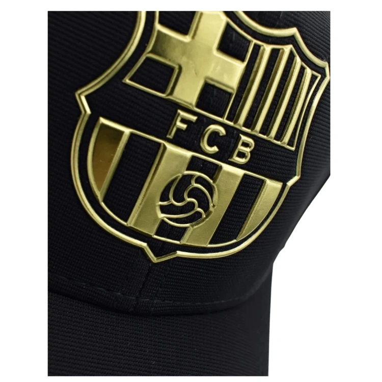 czapka-fc-barcelona-czarna-złota-junior-7.webp