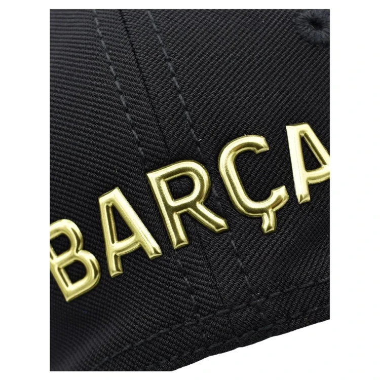 czapka-fc-barcelona-czarna-złota-junior-2.webp