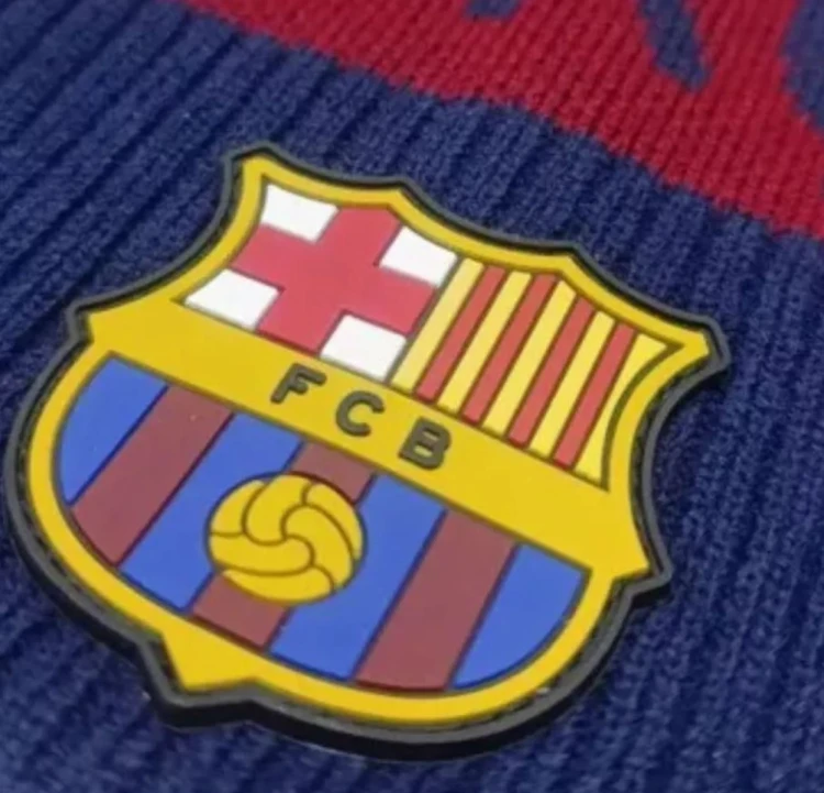 czapka zimowa fc barca dorosła duża (9).webp