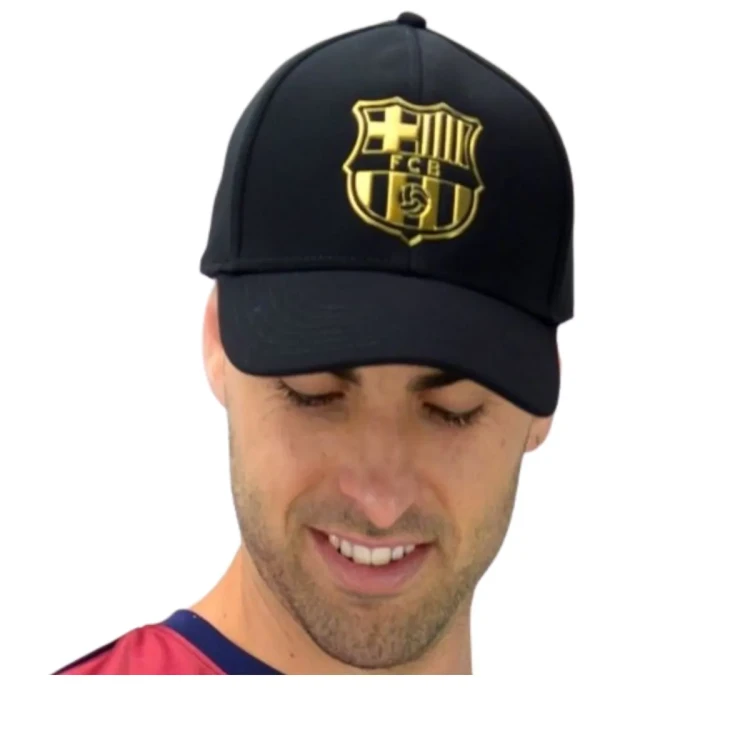 czapka-fc-barcelona-czarna-złota-junior-3.webp