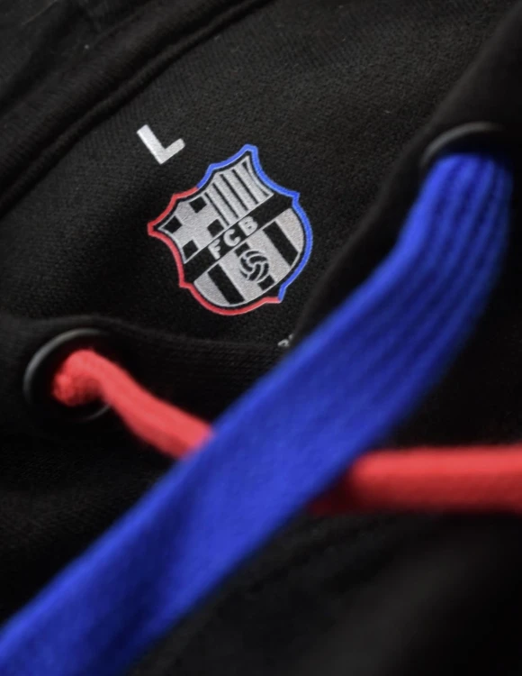 bluza czarna z kapturem fc barcelona (15).webp