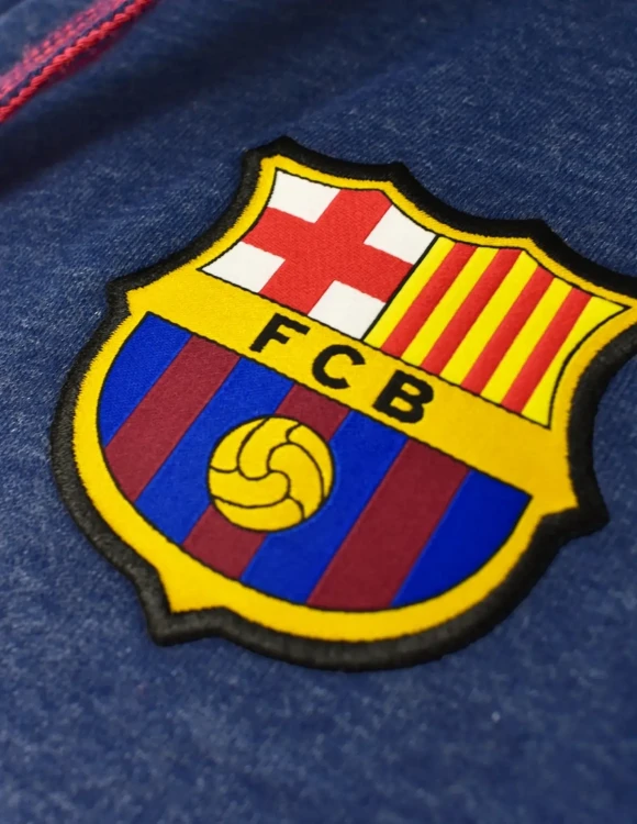 bluza granatowa fc barcelona z kapturem (5).webp